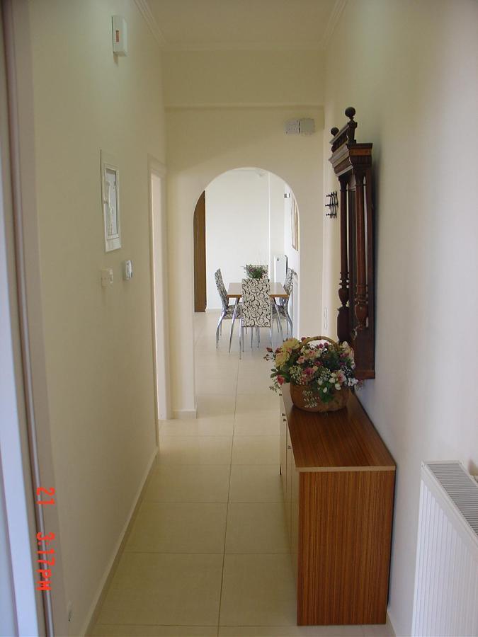 Verga First Floor Apartment Exterior photo